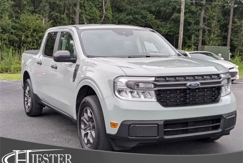 2024 Ford Maverick XLT photo 1