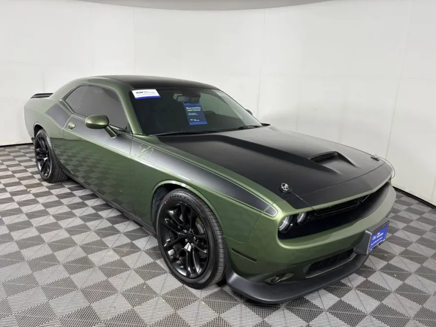 2021 Dodge Challenger R/T photo 1