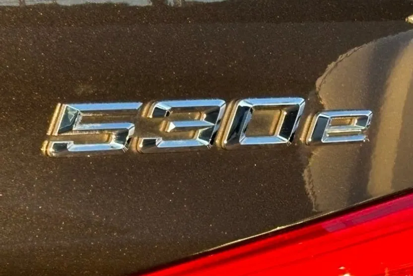 2018 Bmw 530e Sedan photo 1