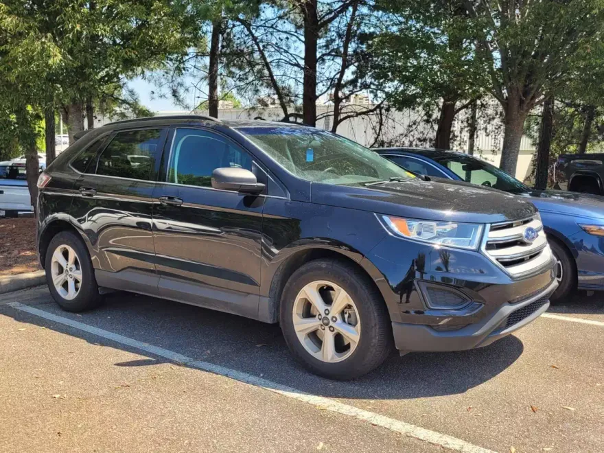 2017 Ford Edge SE photo 1