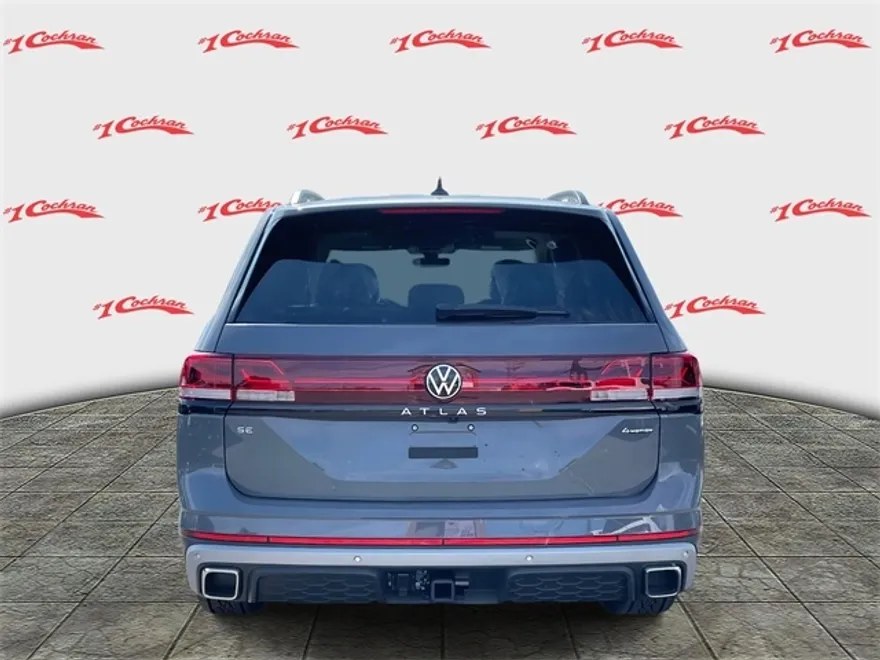 2025 Volkswagen Atlas Peak Edition SE photo 1