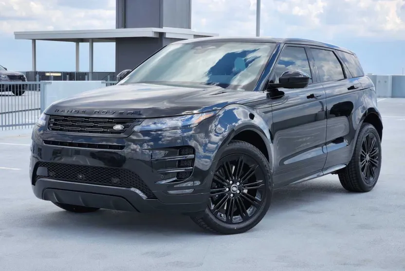 2026 Land Rover Range Rover Evoque Dynamic SE photo 1