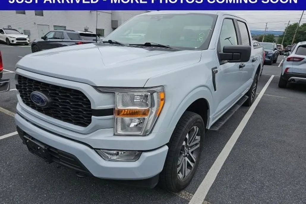 2022 Ford F-150 XL photo 1