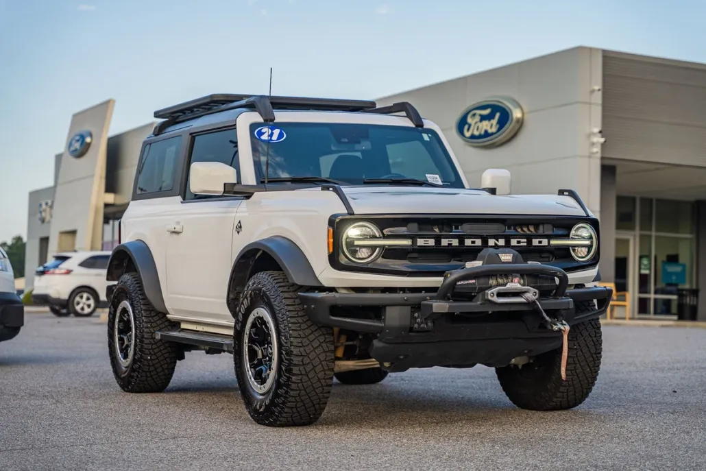 2021 Ford Bronco Outer Banks photo 1