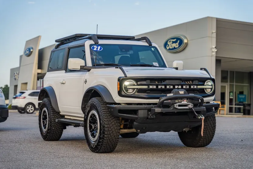 2021 Ford Bronco Outer Banks photo 1