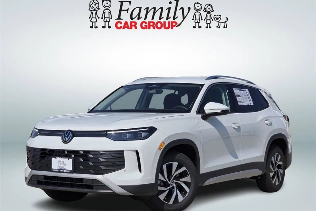 2025 Volkswagen Tiguan S photo 1