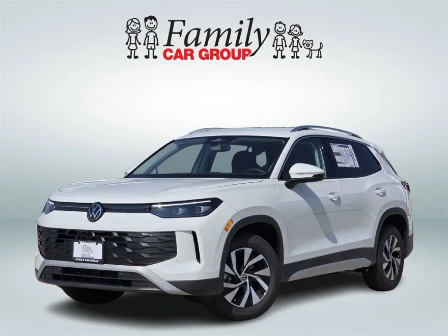 2025 Volkswagen Tiguan S photo 1