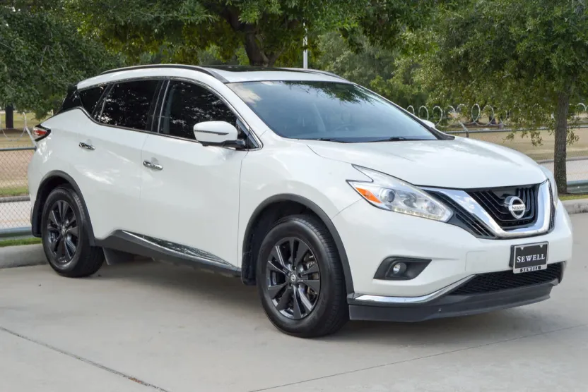 2017 Nissan Murano SV photo 1