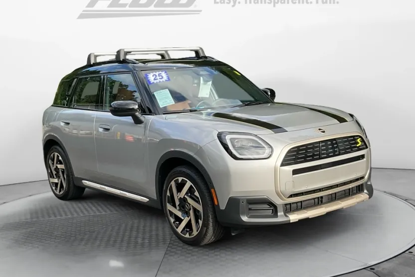 2025 Mini Countryman SE ALL4 photo 1