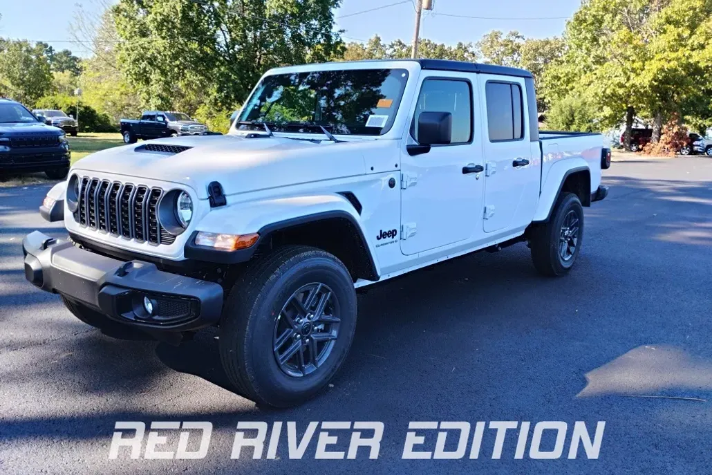 2025 Jeep Gladiator Sport S photo 1