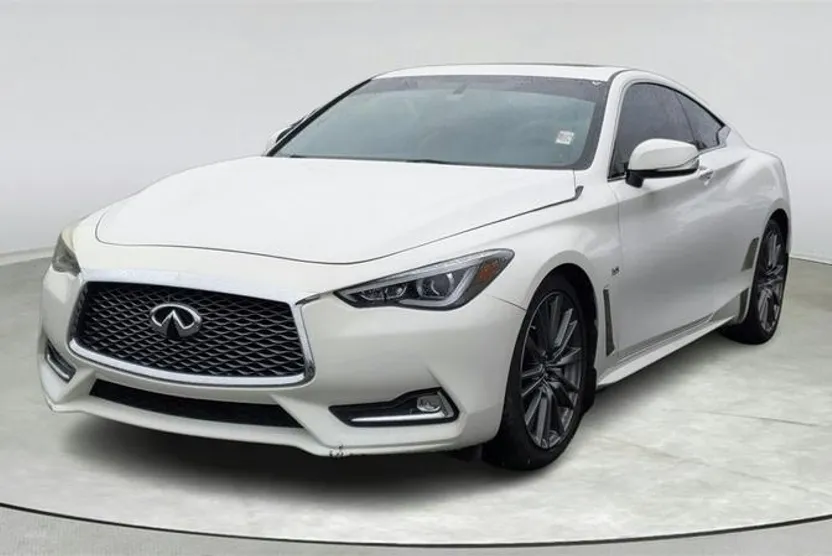 2018 Infiniti Q60 3.0t Luxe photo 1