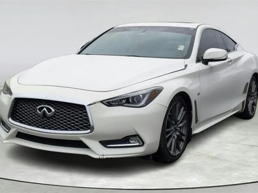 2018 Infiniti Q60 3.0t Luxe photo 1