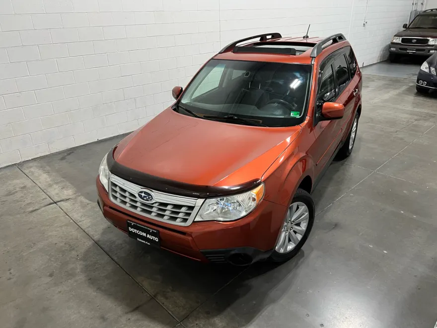 2011 Subaru Forester 2.5X Premium photo 1