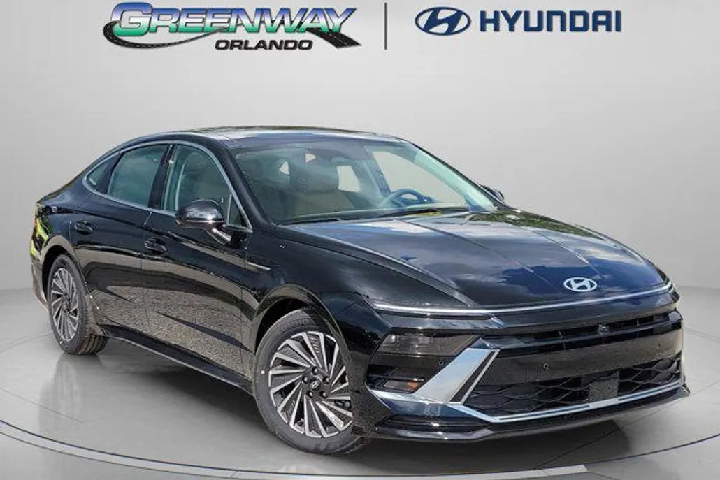 2025 Hyundai Sonata Hybrid Limited photo 1
