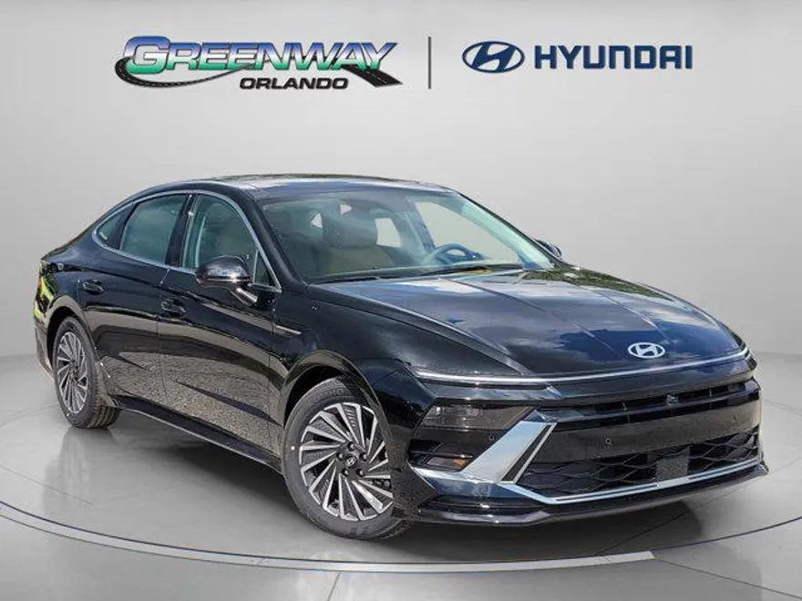2025 Hyundai Sonata Hybrid Limited photo 1