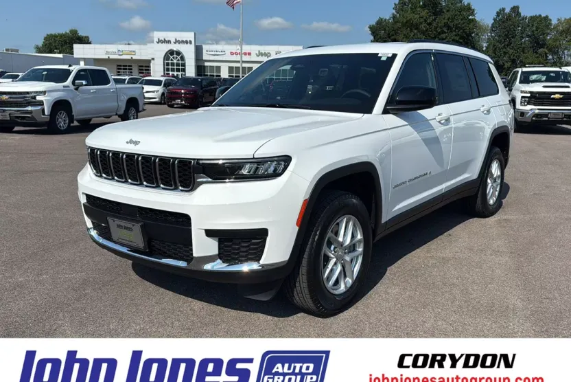 2025 Jeep Grand Cherokee Laredo photo 1