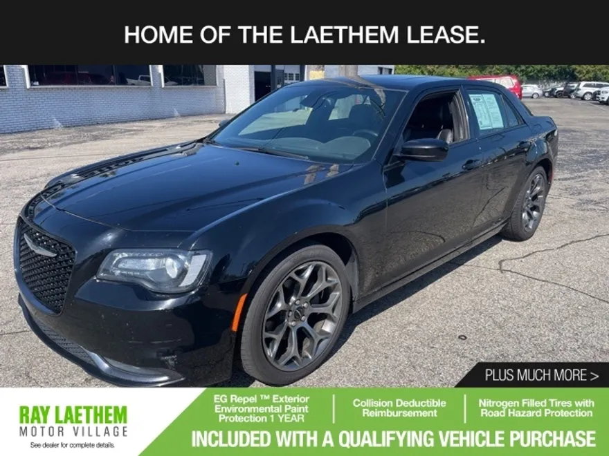 2016 Chrysler 300 S photo 1