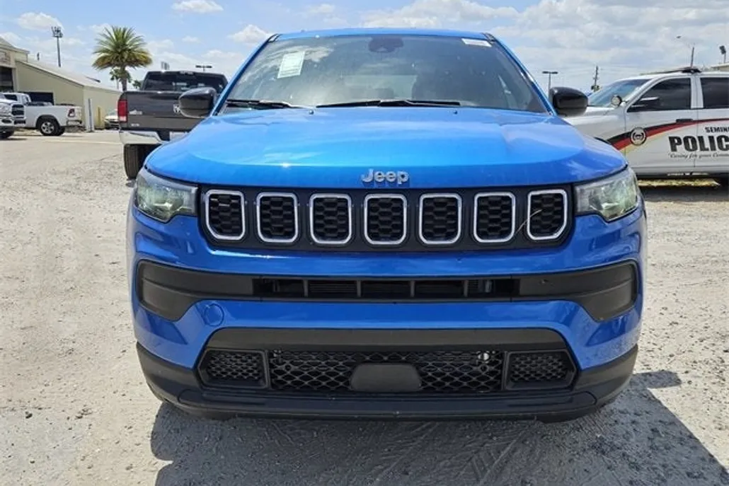 2024 Jeep Compass Sport photo 1