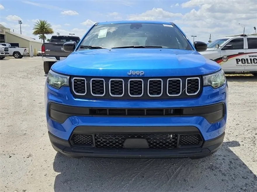 2024 Jeep Compass Sport photo 1