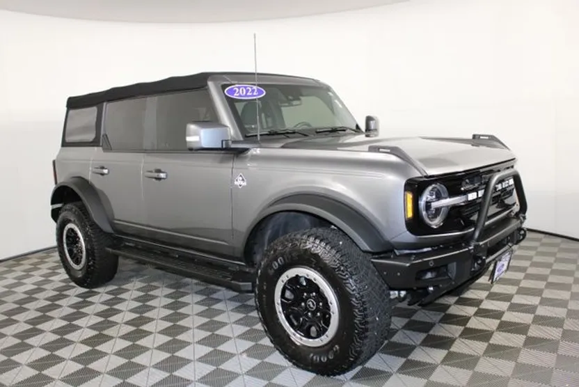 2022 Ford Bronco Outer Banks photo 1