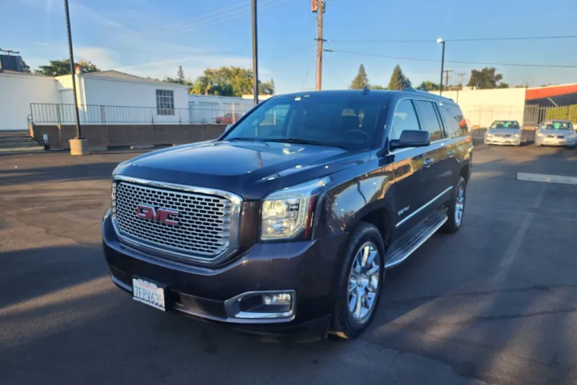 2015 Gmc Yukon XL Denali photo 1