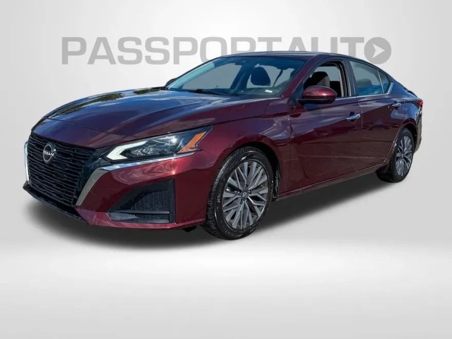2023 Nissan Altima 2.5 SV photo 1