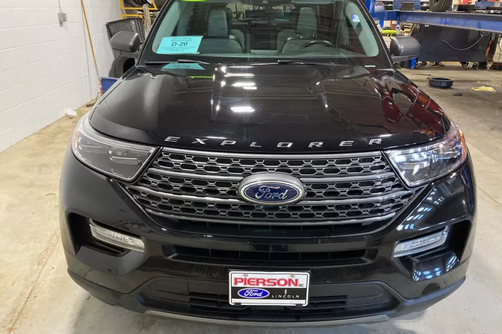 2021 Ford Explorer XLT photo 1