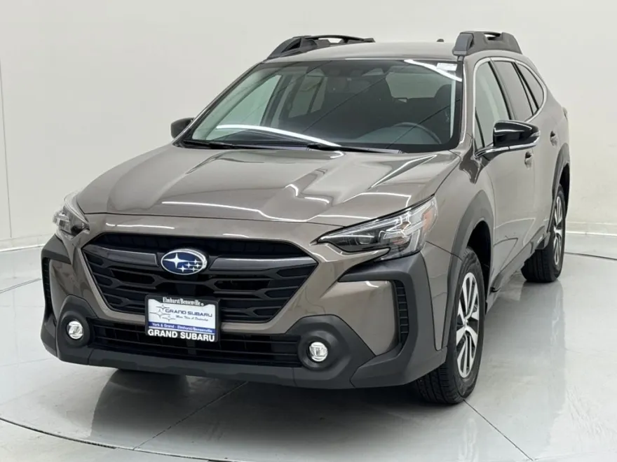 2024 Subaru Outback Premium photo 1
