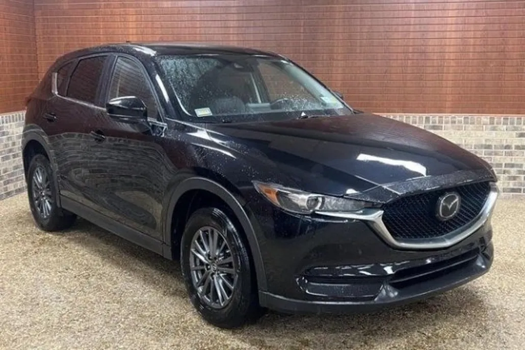 2019 Mazda CX-5 Touring photo 1