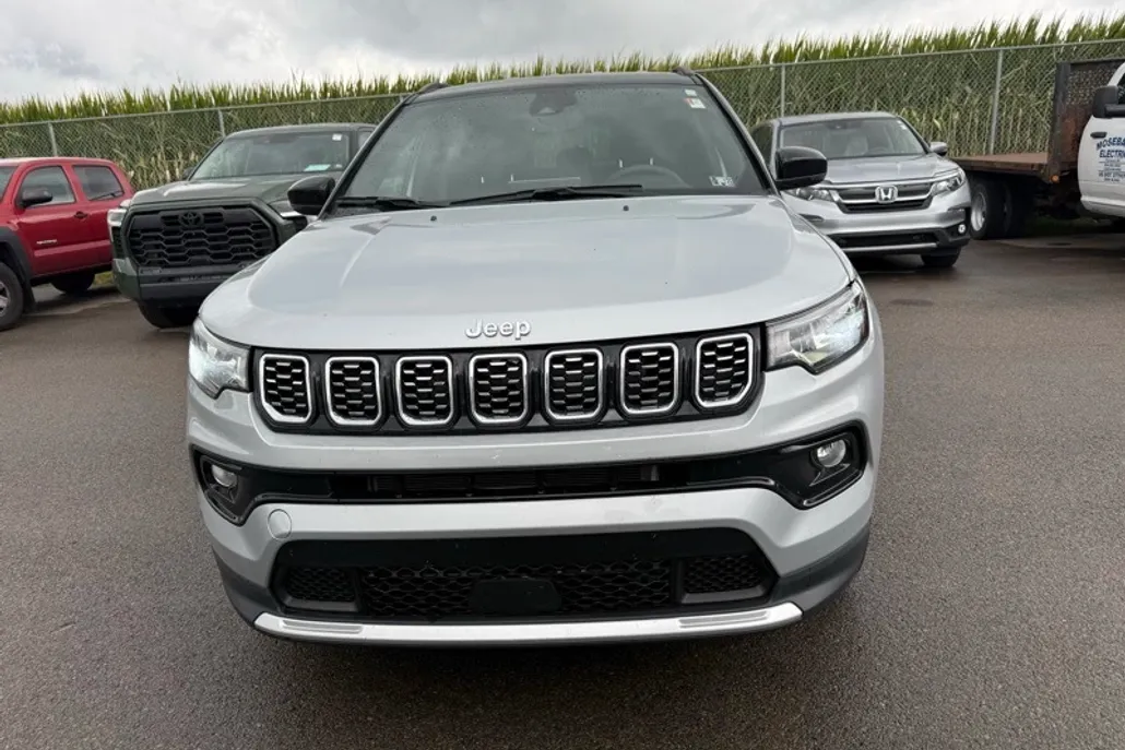 2024 Jeep Compass Limited photo 1