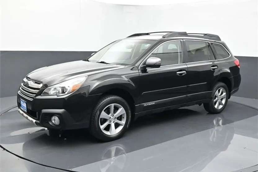 2013 Subaru Outback 2.5i Limited photo 1