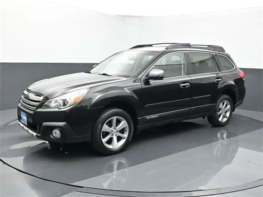 2013 Subaru Outback 2.5i Limited photo 1