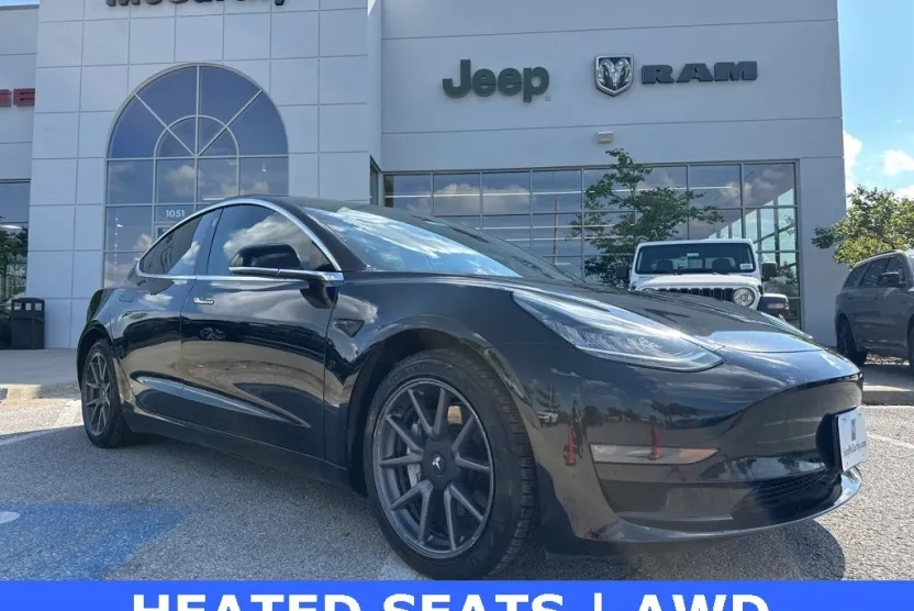 2020 Tesla Model 3 Long Range photo 1