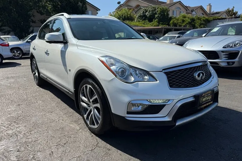 2016 Infiniti QX50 photo 1