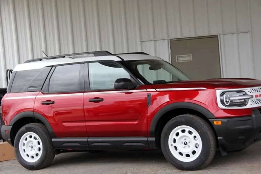 2025 Ford Bronco Sport Heritage photo 1