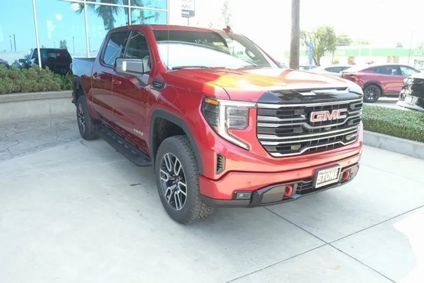 2025 Gmc Sierra 1500 AT4 photo 1