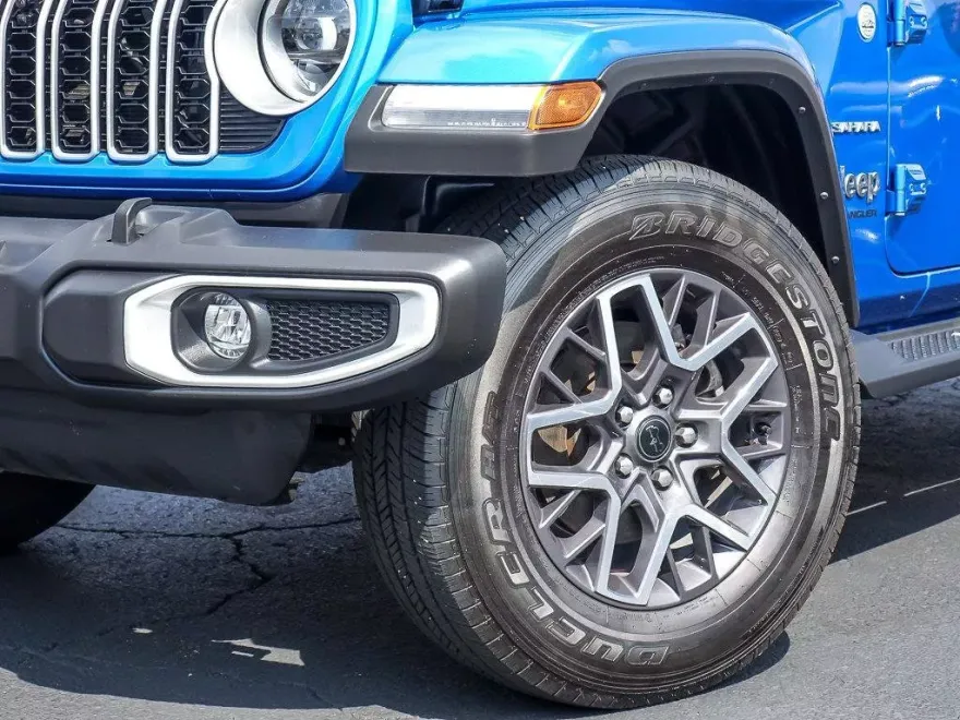 2024 Jeep Wrangler Sahara photo 1