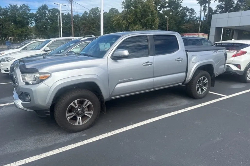 2019 Toyota Tacoma SR5 photo 1