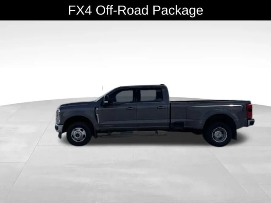 2024 Ford F-350 Lariat photo 1