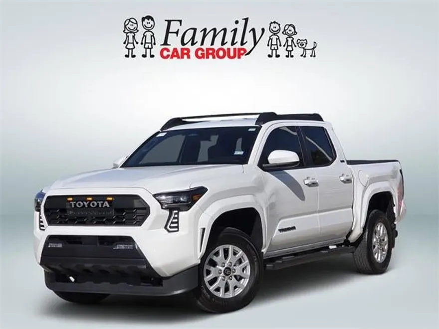 2024 Toyota Tacoma SR5 photo 1
