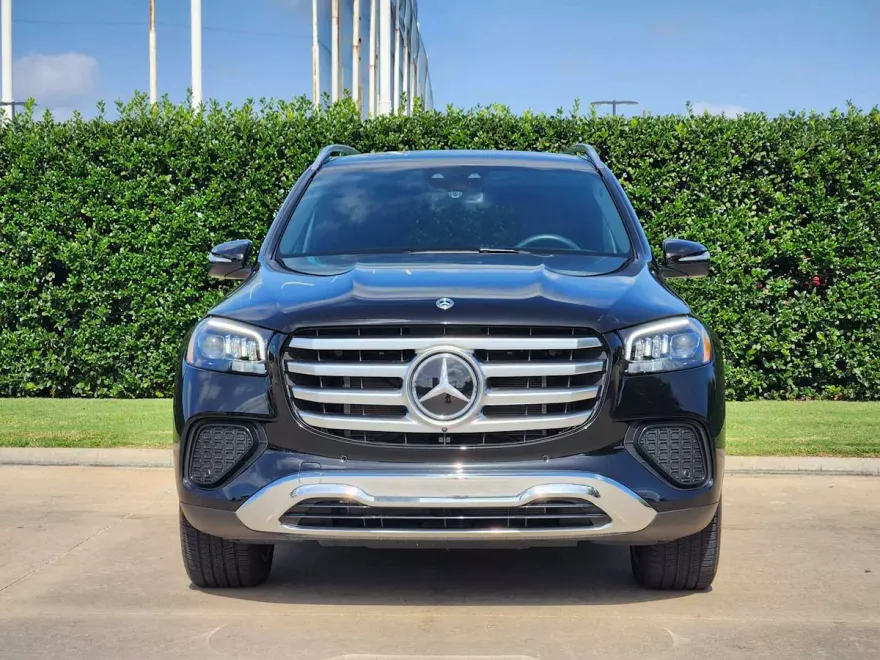 2025 Mercedes Benz GLS 450 4MATIC photo 1