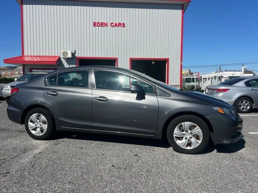 2013 Honda Civic LX photo 1