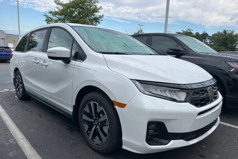 2026 Honda Odyssey EX-L photo 1