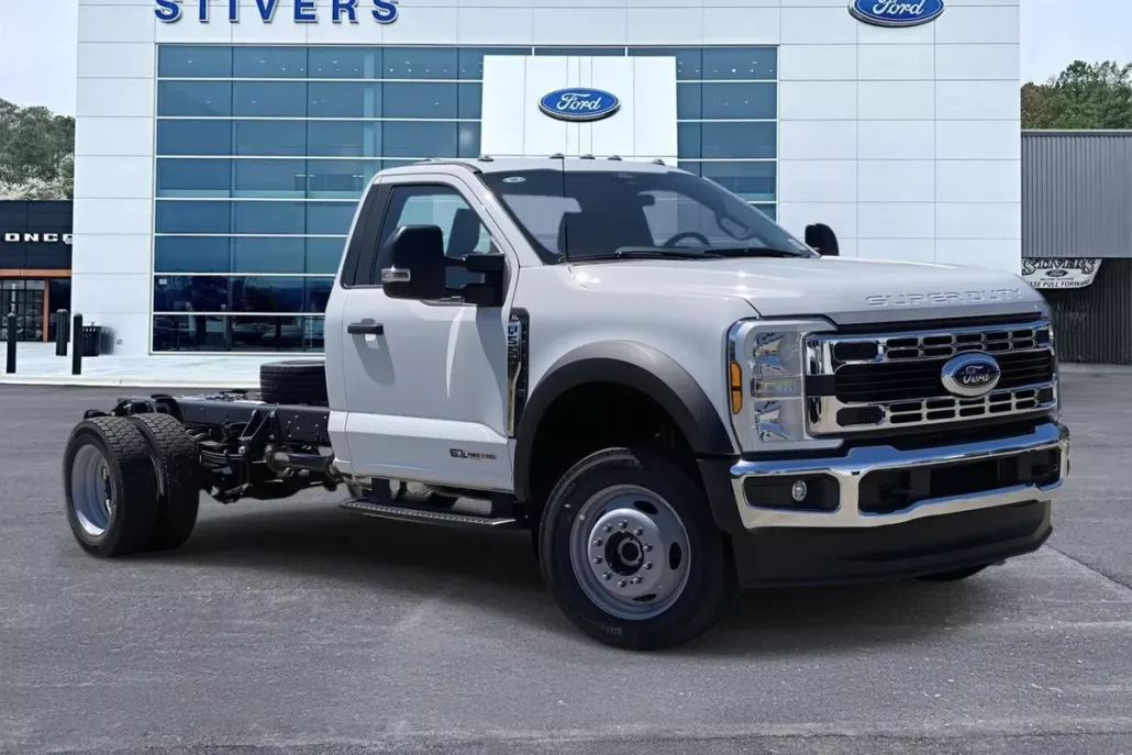 2025 Ford F-550 XL photo 1