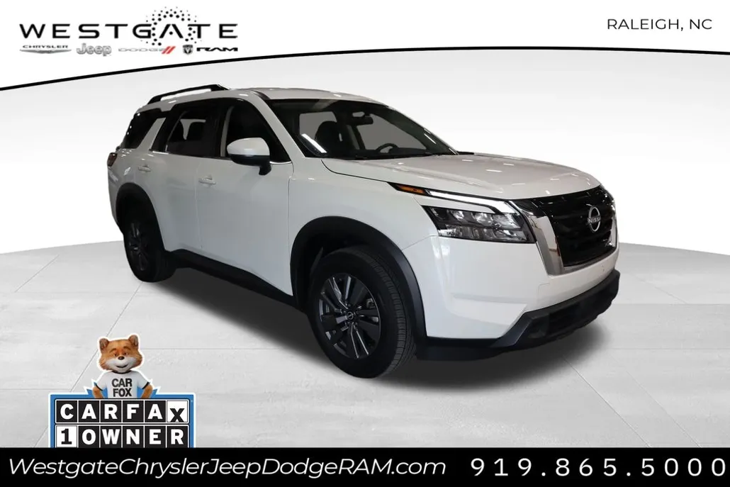 2024 Nissan Pathfinder SV photo 1