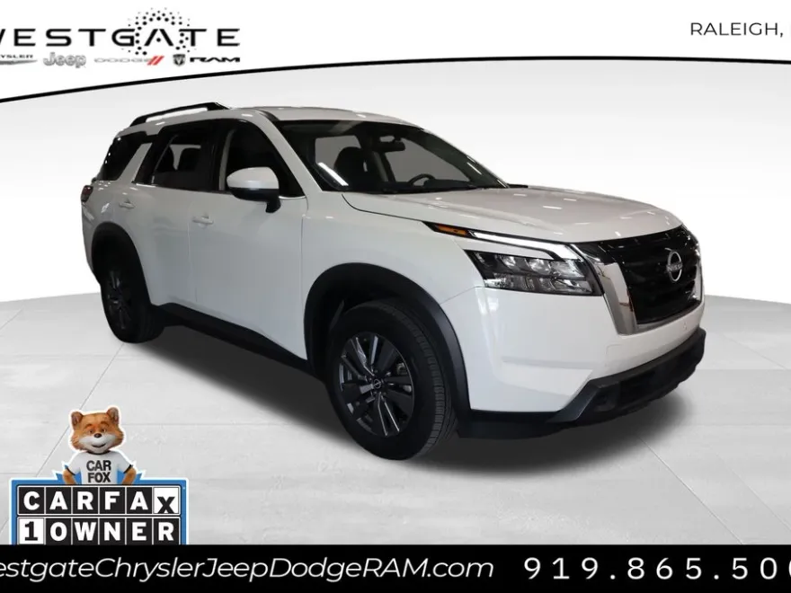 2024 Nissan Pathfinder SV photo 1