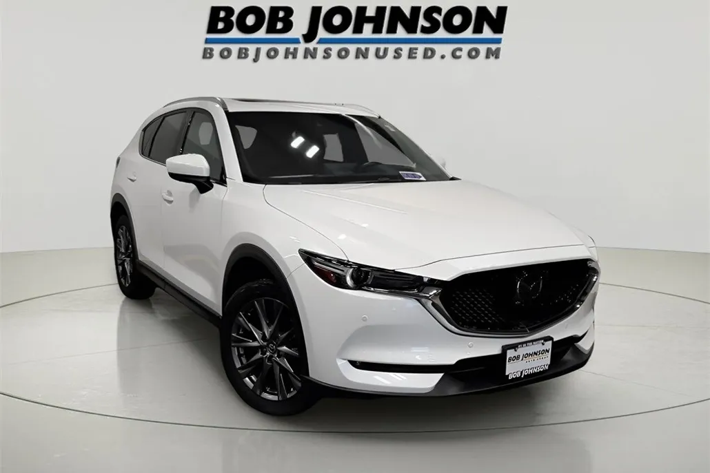 2021 Mazda CX-5 Signature photo 1