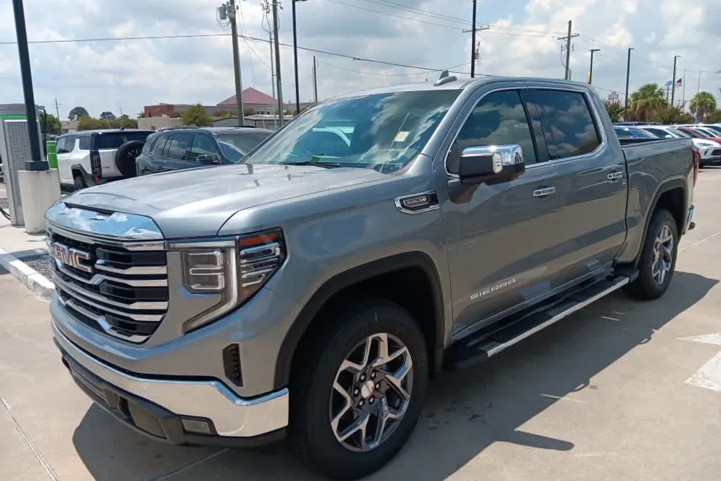 2026 Gmc Sierra 1500 SLT photo 1