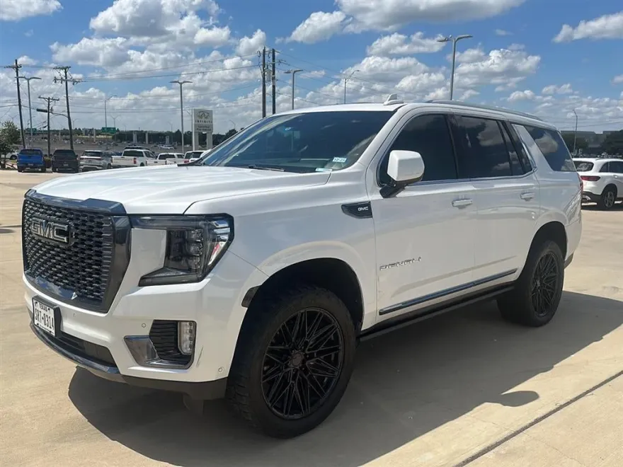 2023 Gmc Yukon Denali Ultimate photo 1