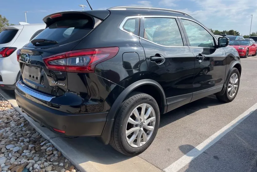 2020 Nissan Rogue Sport SV photo 1